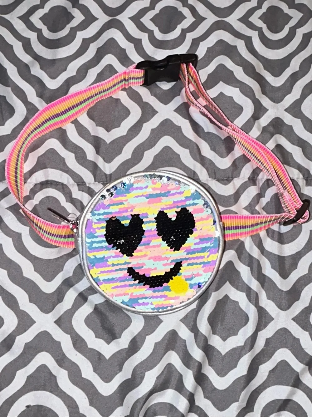 Place Pink Multicolor Sequin Heart Eyes Emoji Kids Belt Bag